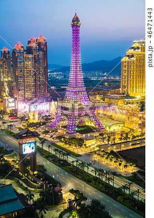 China, Macau - September 10 2018 - Beautiful eiffel tower landmark of parisian hotel and resort in macau city China, Macau - September 10 2018 - Beautiful eiffel tower landmark of parisian hotel and resort in macau city 46471443