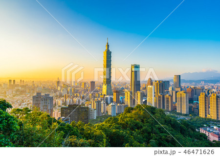 Beautiful landscape and cityscape of taipei 101 building and architecture in the city 46471626