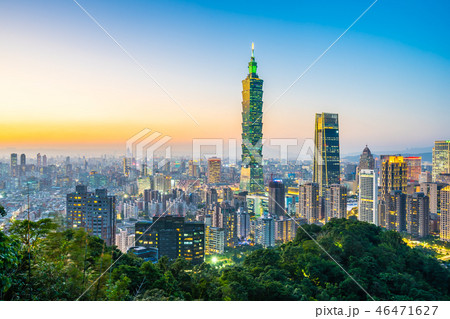 Beautiful landscape and cityscape of taipei 101 building and architecture in the city 46471627