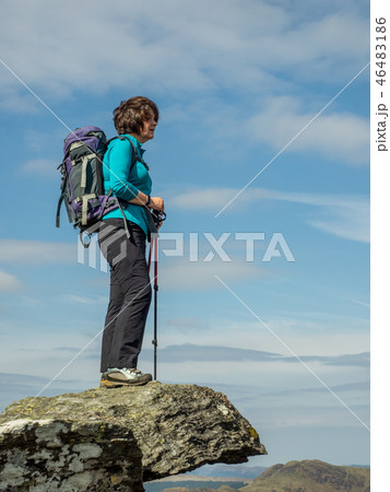 Looking out over the mountains 46483186