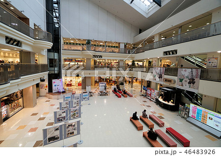新札幌サンピアザ館内風景　光の広場　 46483926