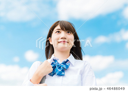 女子高生 高校生 学生 笑顔 46486049