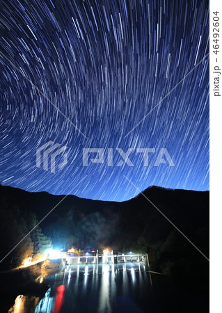 深城ダムと星空 46492604