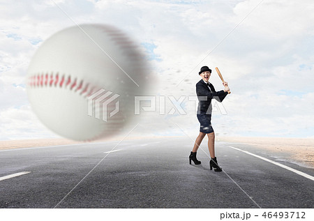 Baseball girl training 46493712