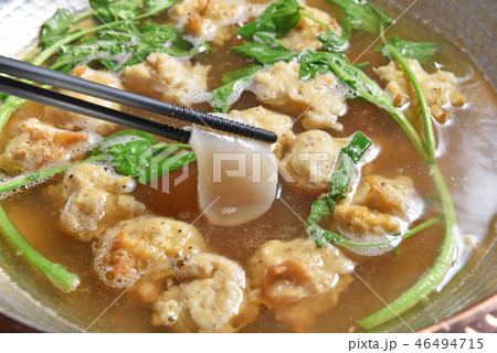 Japanese scallop dip in the hot soup Japanese scallop dip in the hot soup 46494715
