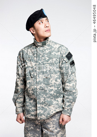 軍人 受験 凝視 46495048