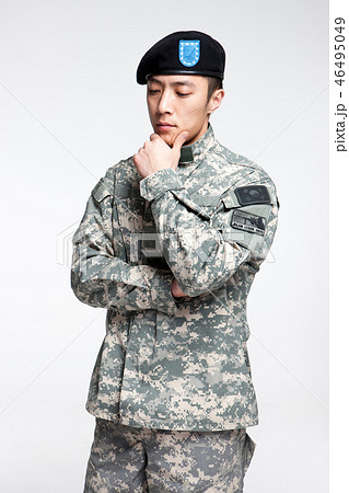 軍人 悩み 男 46495049
