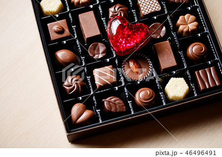 チョコレートの上のハート チョコレートの上のハート 46496491