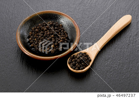 ブラックペッパー 46497237