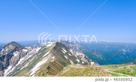 春の谷川岳登山 (天神尾根ルートより俎嵓・オジカ沢の頭・万太郎山・苗場山を望む) 春の谷川岳登山 (天神尾根ルートより俎嵓・オジカ沢の頭・万太郎山・苗場山を望む) 46500952
