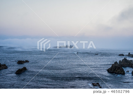 雲海に包まれる竜宮城 後ヶ島 雲海に包まれる竜宮城 後ヶ島 46502796