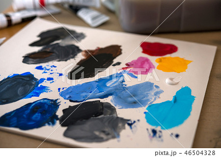 絵の具 46504328