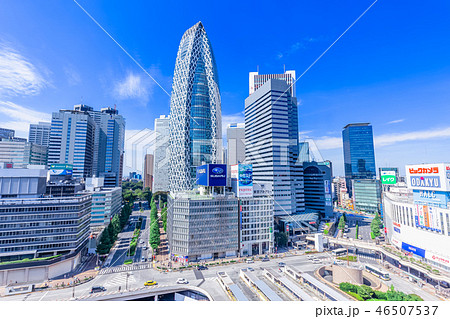 東京　新宿駅　西口駅前の風景 46507537