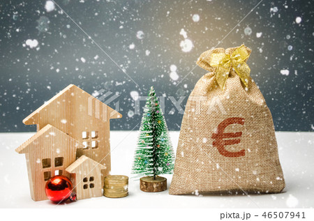 Wooden houses and Christmas tree Wooden houses and Christmas tree 46507941