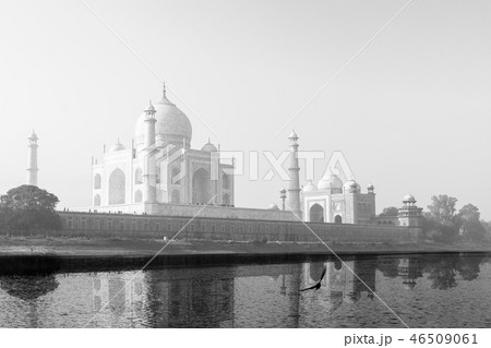 Taj Mahal reflected in Yamuna River in black and white. Taj Mahal reflected in Yamuna River in black and white. 46509061