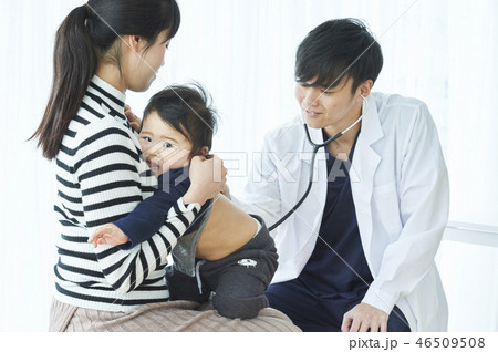 赤ちゃん 小児科 診察 赤ちゃん 小児科 診察 46509508