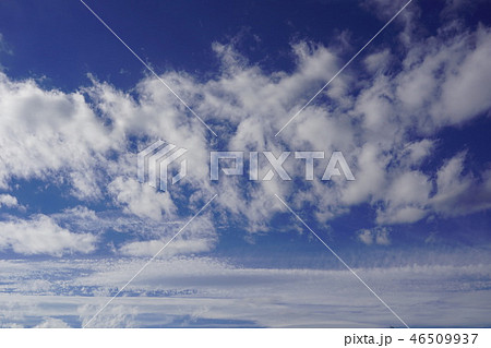 雲　（空）　巻雲（すじ雲）  46509937