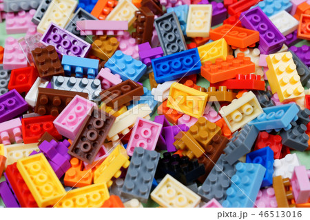 Plastic construction toys. 46513016