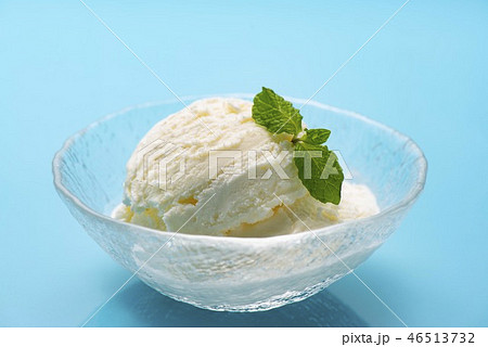 甘くて美味しいアイスクリーム 46513732