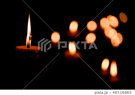 Candle flame 46516865