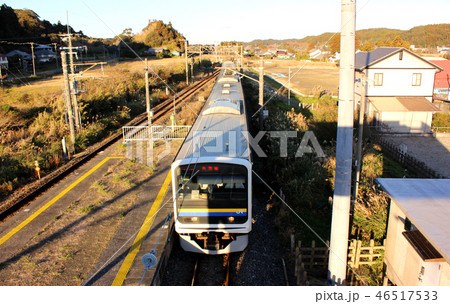 外房線浪花駅に入線する下り電車(3) 外房線浪花駅に入線する下り電車(3) 46517533