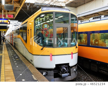 近鉄の観光電車「サンタ号」 46521234