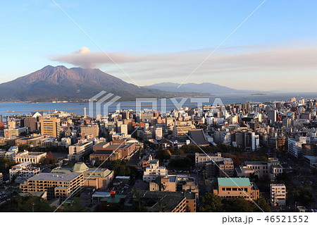 城山から望む夕暮れの桜島 46521552
