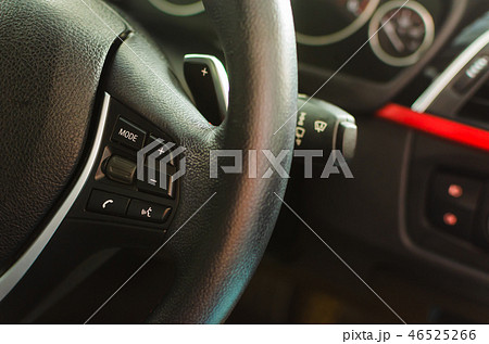 volume keys on the steering wheel 46525266