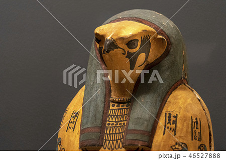 Horus wood egyptian god religion symbol statue 46527888