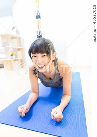 女子 女児 女の子 46537018