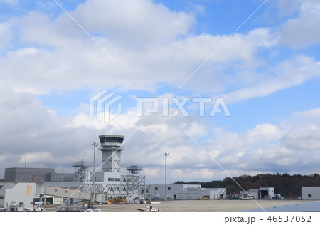 広島県三原市　広島空港　管制塔 46537052