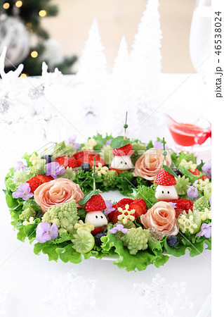 クリスマスリースサラダ 46538024