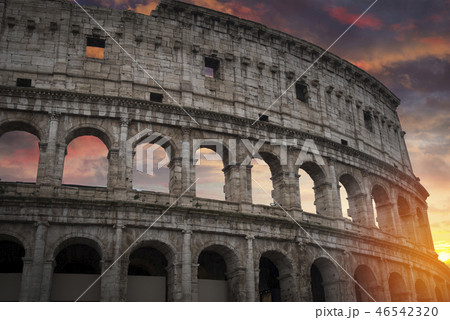 Coliseum 46542320