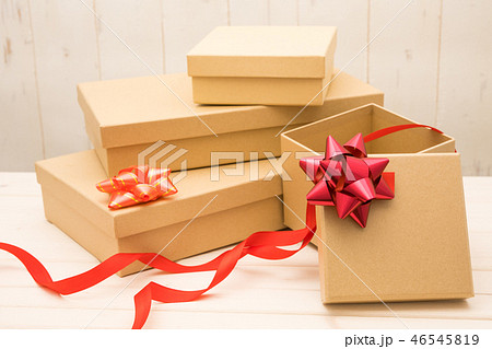 プレゼント　箱 46545819