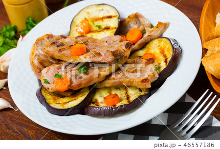Mutton chops served with grilled vegetables Mutton chops served with grilled vegetables 46557186