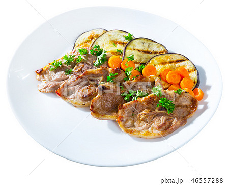 Broiled lamb loin chops with eggplant Broiled lamb loin chops with eggplant 46557288