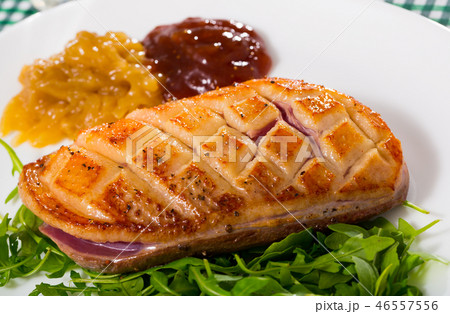 Roasted moulard duck magret 46557556