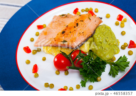 Trout fillet with mashed potatoes Trout fillet with mashed potatoes 46558357