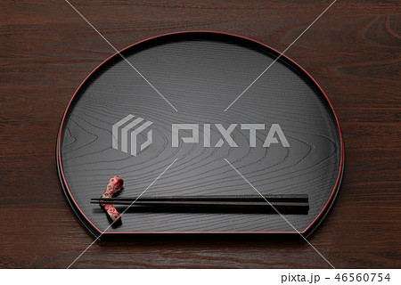 半月盆と箸と箸と置き 半月盆と箸と箸と置き 46560754