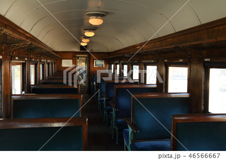 大井川鐡道 SL列車の車内(オハフ33) 大井川鐡道 SL列車の車内(オハフ33) 46566667