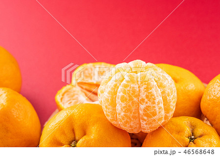 オレンジ色 オレンジ 橙 46568648