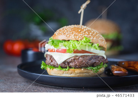 Hamburger with beef meat Hamburger with beef meat 46571433