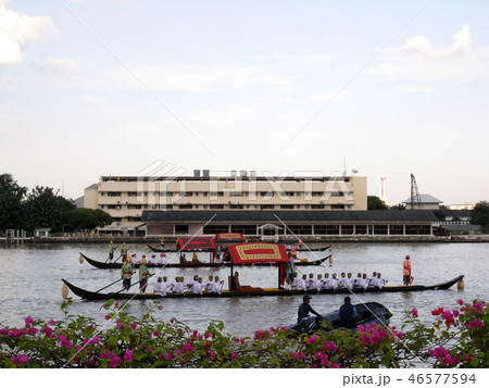 タイ王室　王室御座船の大パレード　ロイヤルバージ 46577594