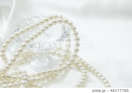 真珠の宝石（背景用,デザイン用） 46577760
