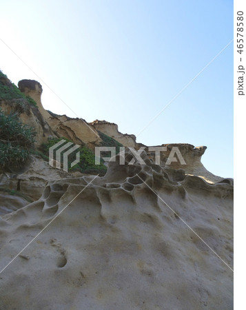 野柳地質公園の立ちはだかる岩肌 野柳地質公園の立ちはだかる岩肌 46578580