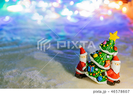 クリスマスイメージ クリスマスツリー サンタクロース イルミネーション 玉ボケ クリスマスイメージ クリスマスツリー サンタクロース イルミネーション 玉ボケ 46578607