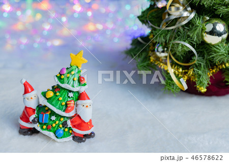 クリスマスイメージ クリスマスツリー サンタクロース イルミネーション 玉ボケ クリスマスイメージ クリスマスツリー サンタクロース イルミネーション 玉ボケ 46578622