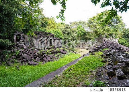 Beng Mealea buddhist temple of Angkor Beng Mealea buddhist temple of Angkor 46578918