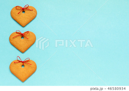 Ginger cookies heart-shaped. Valentine card 46580934