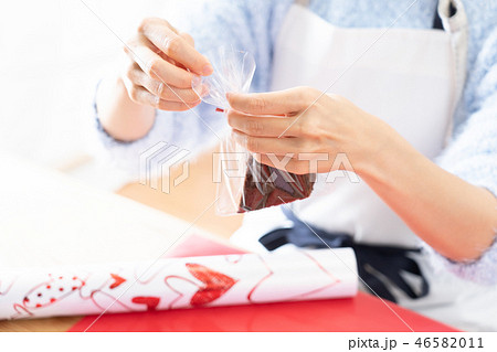 ラッピング ラッピング 46582011